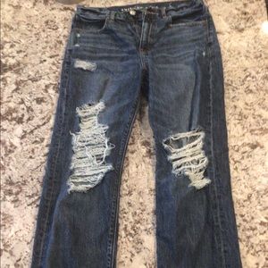 American Eagle 90s Boyfriend Jeans Size 6 Medium Wash Distressed